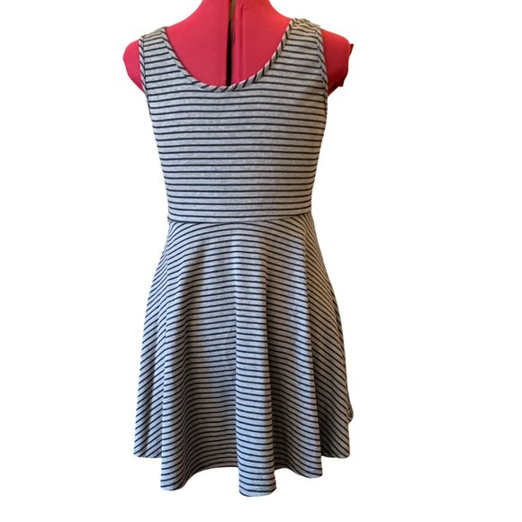Little stripped Gray & Black sundress sleeveless with scoop neckline - medium - Picture 6 of 7